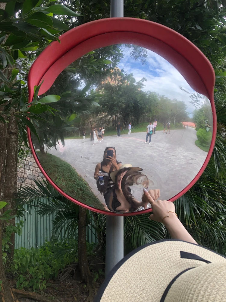 GIF uploaded by Sreyke