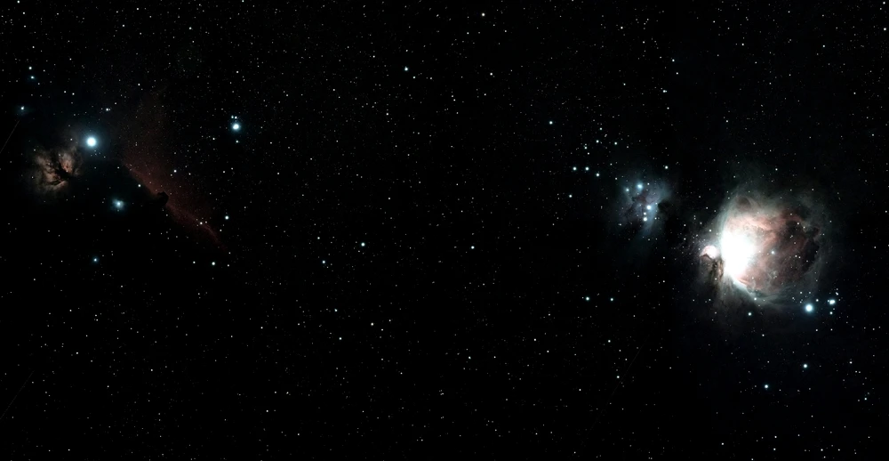 And all of them together, taken as a 4x2 mosaic and then stitched, but that's really how close they are. M42 so bright.