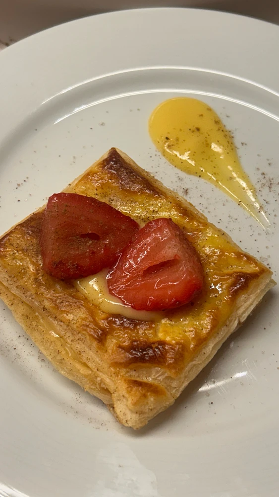 GIF uploaded by Amelie