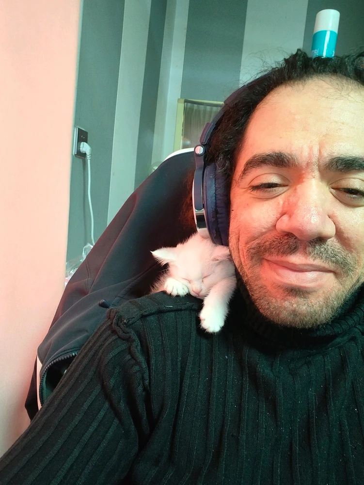 GIF uploaded by Tarek