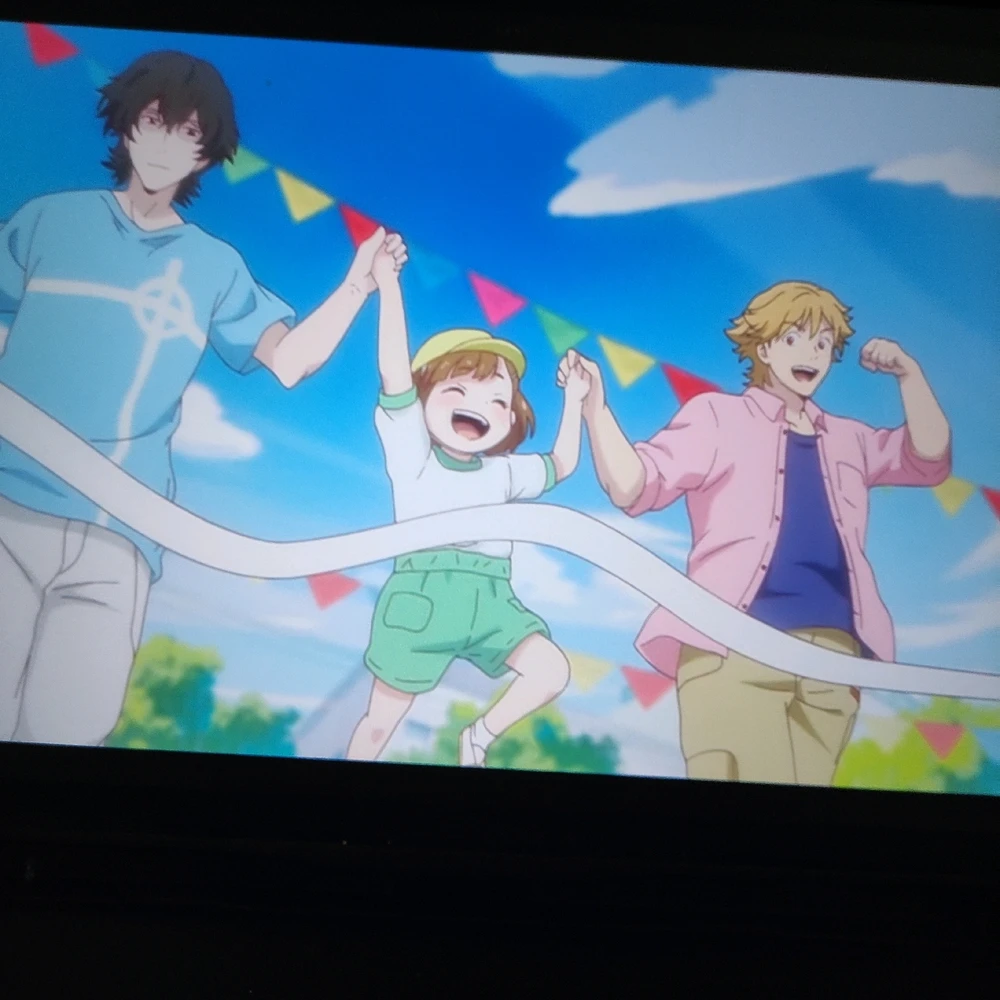 GIF diunggah oleh 𝚅𝙴𝙻𝙾𝚄𝚁𝙸𝚇