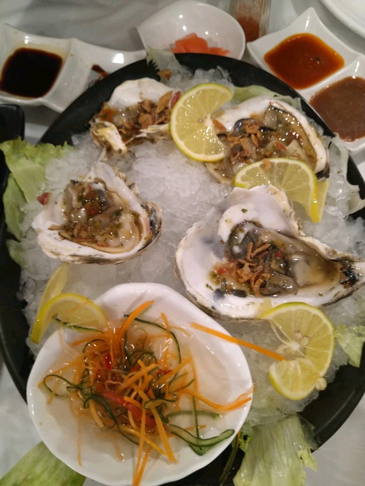 GIF uploaded by Meltea