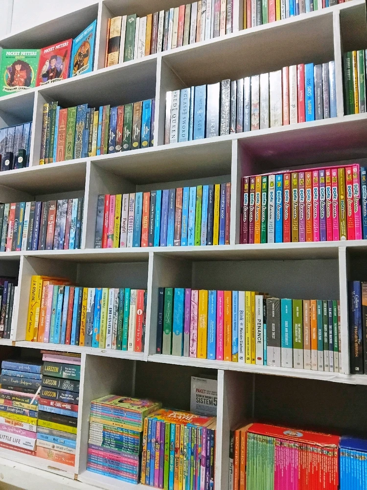 GIF uploaded by Sely