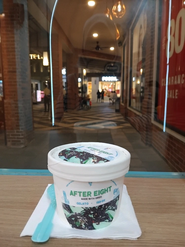 GIF uploaded by Decy