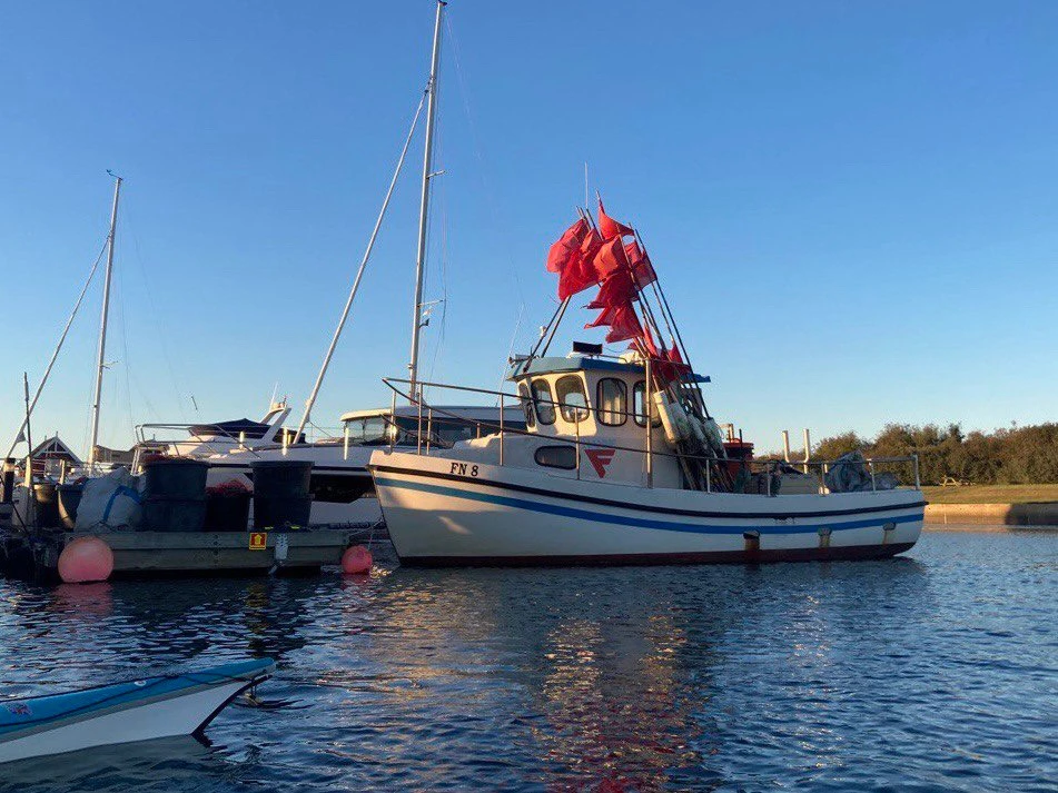 GIF uploaded by Anna