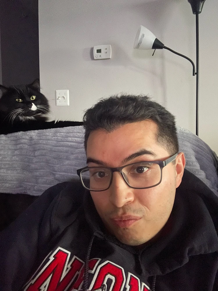 GIF uploaded by Ariel