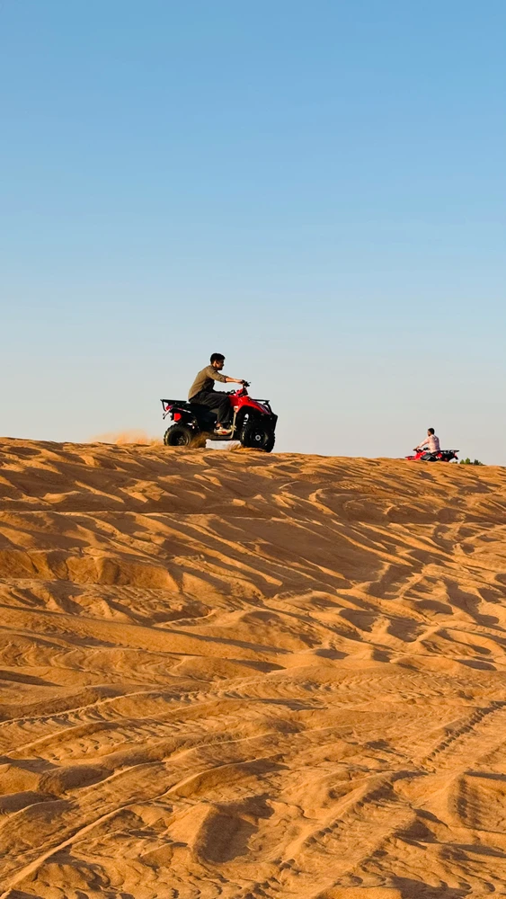 GIF diunggah dening Max johnson