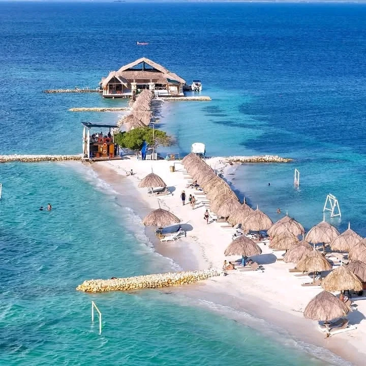 GIF uploaded by Jeniffer