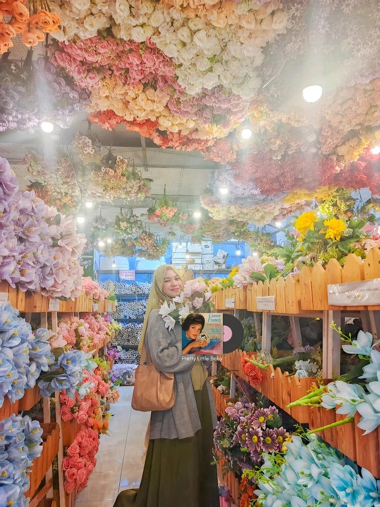 GIF diunggah oleh Kim