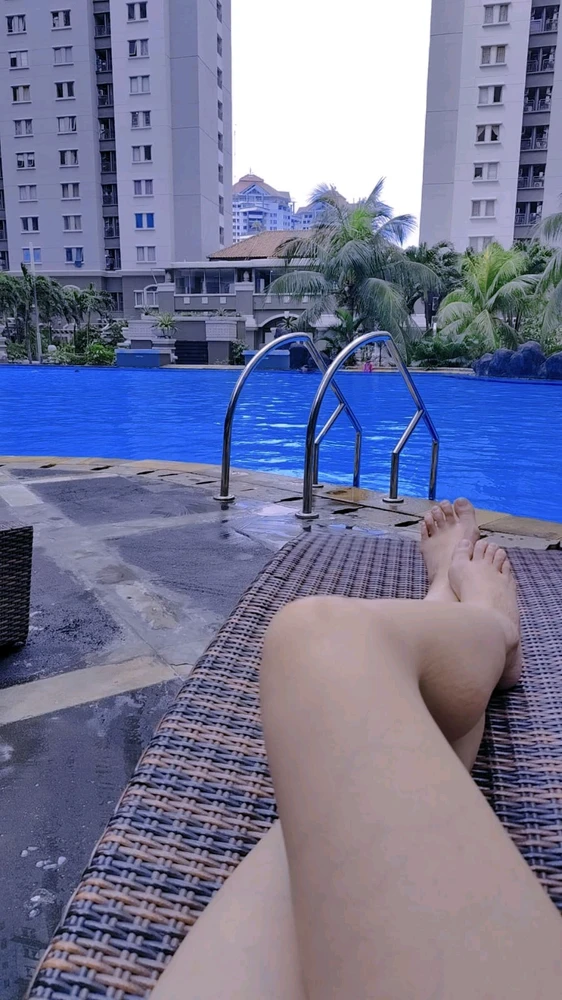 GIF uploaded by Crown Huzzel