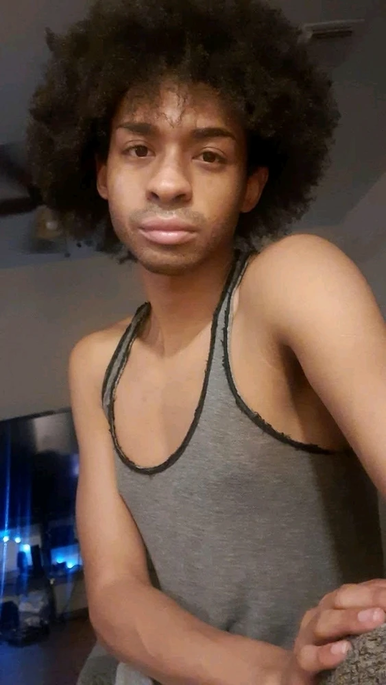 GIF uploaded by Akira