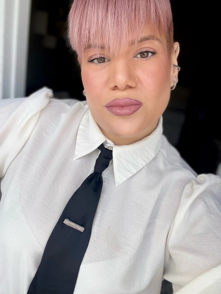 GIF uploaded by KALLIOPI