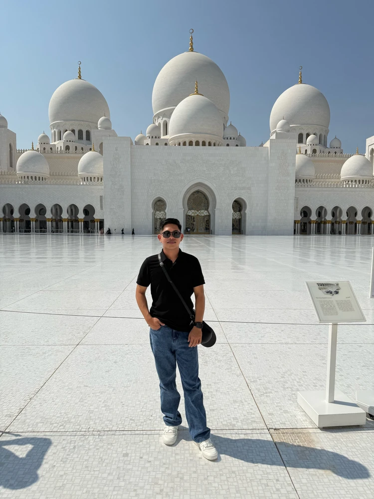 GIF uploaded by Janri