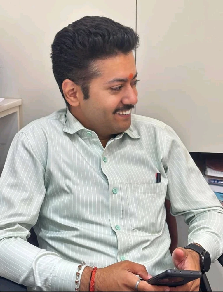 GIF diunggah dening Nikhil Khetani