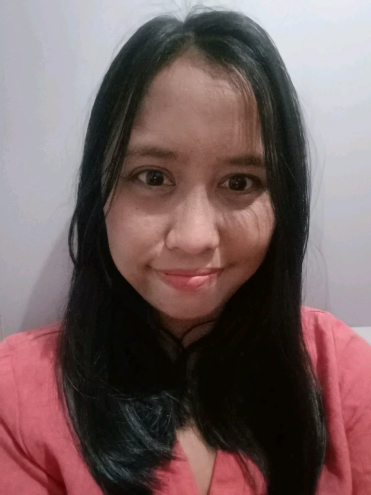 GIF uploaded by Anna