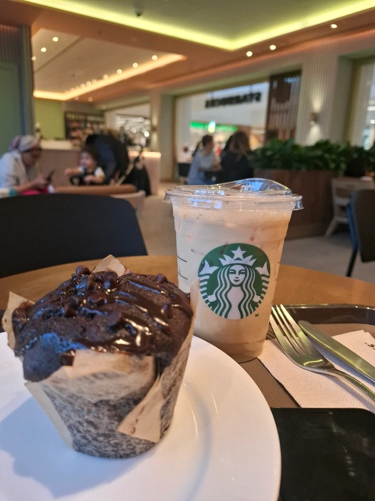 GIF uploaded by Nanat