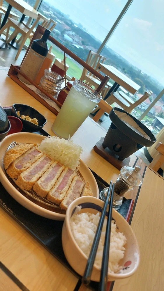 GIF uploaded by Dewy