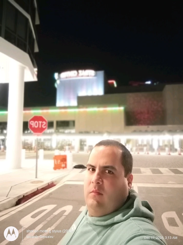 GIF postavljen od Eduardo