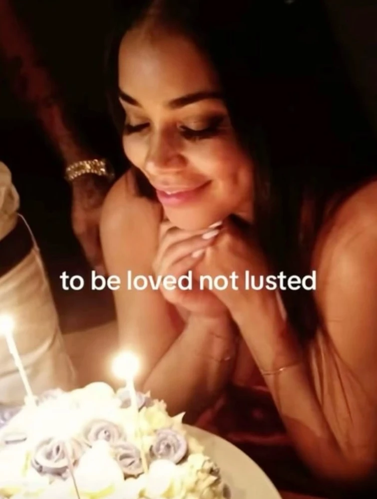 GIF uploaded by キャンディス