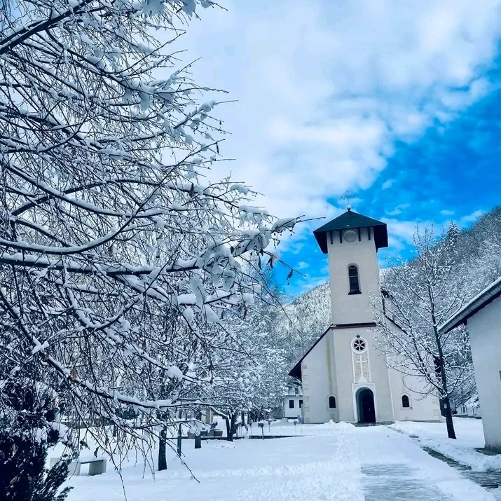 GIF uploaded by Лука