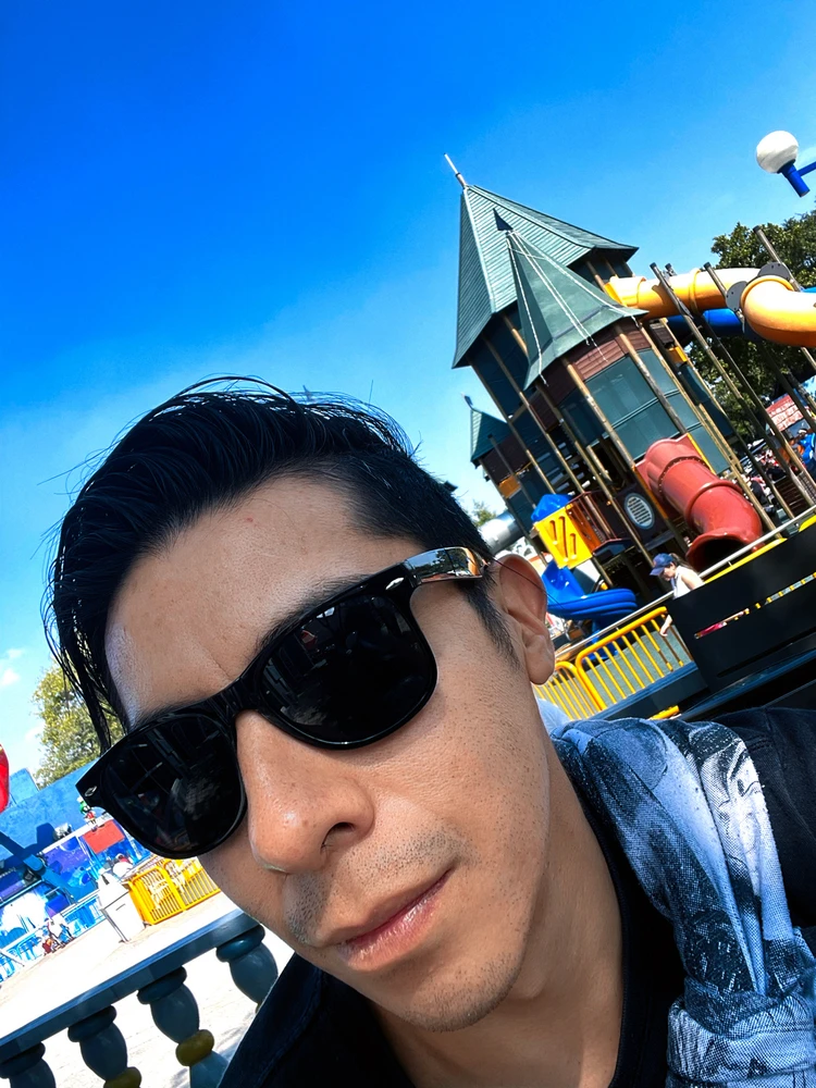 GIF uploaded by Ramon