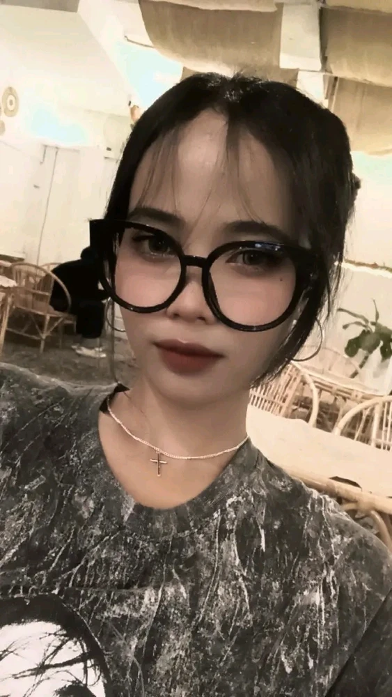 GIF diunggah oleh Nicky