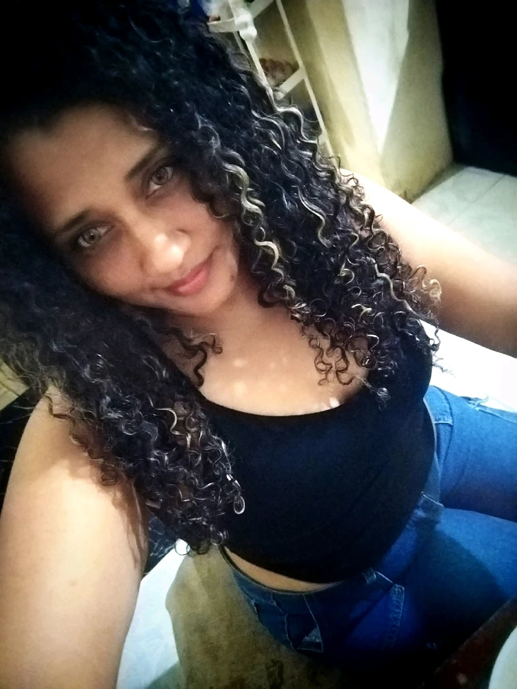 GIF uploaded by Elizabeth