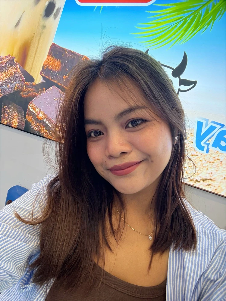 GIF uploaded by Molly