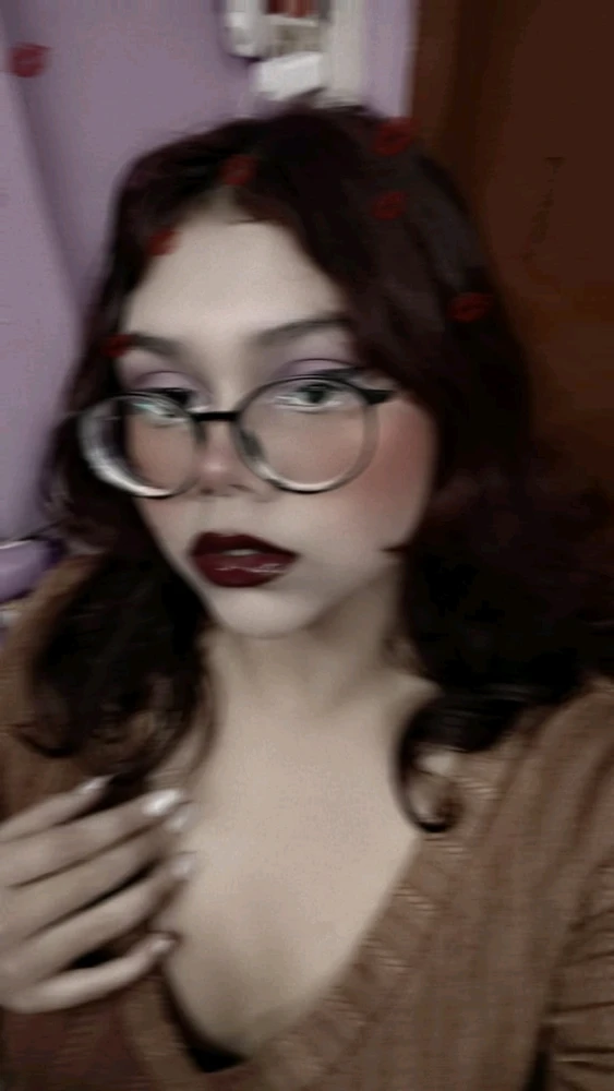 GIF uploaded by Daisy