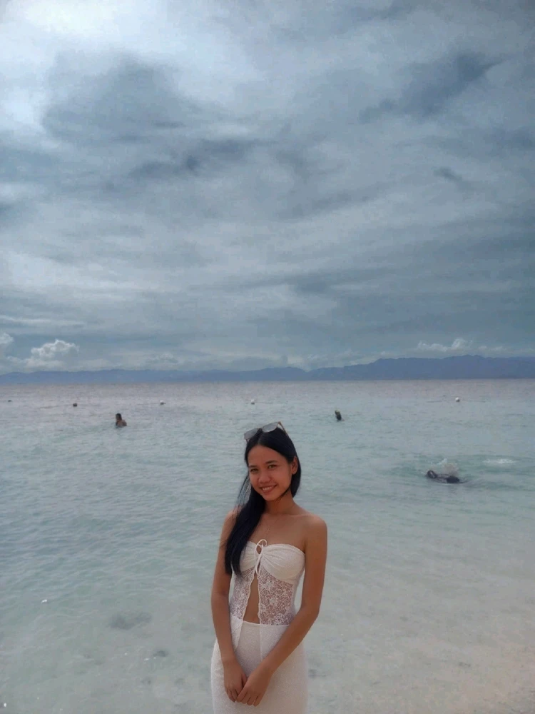 GIF diunggah dening Angeline