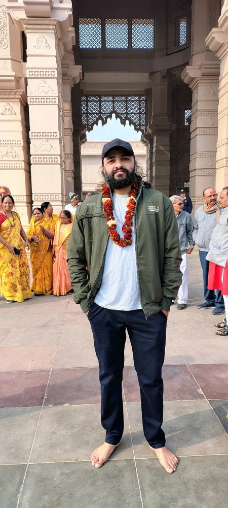 GIF uploaded by Jiten