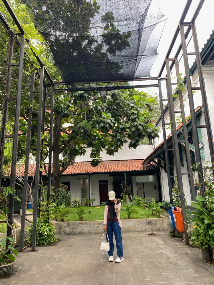 GIF diunggah oleh Ara