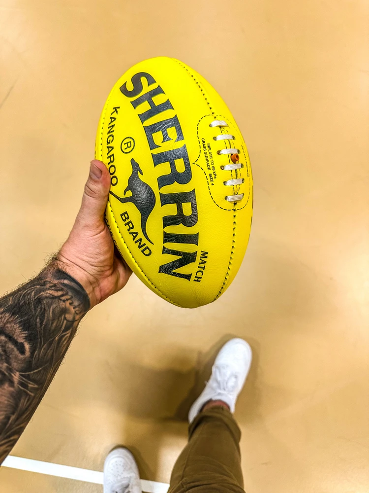 GIF uploaded by LJ ⭐️