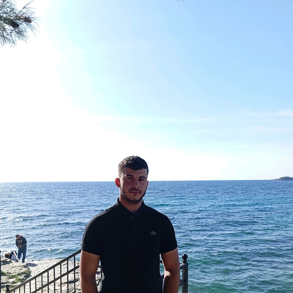 Emre tarafından yüklenen GIF