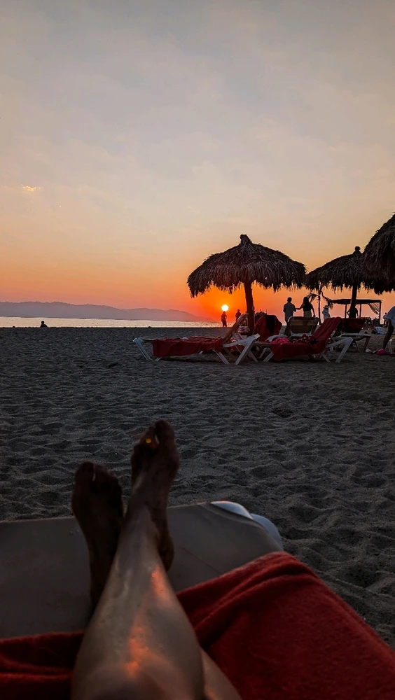 GIF uploaded by Dana