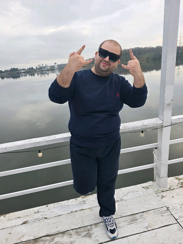 Imagine încărcată de Mita