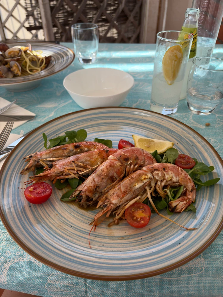 GIF uploaded by Adéla