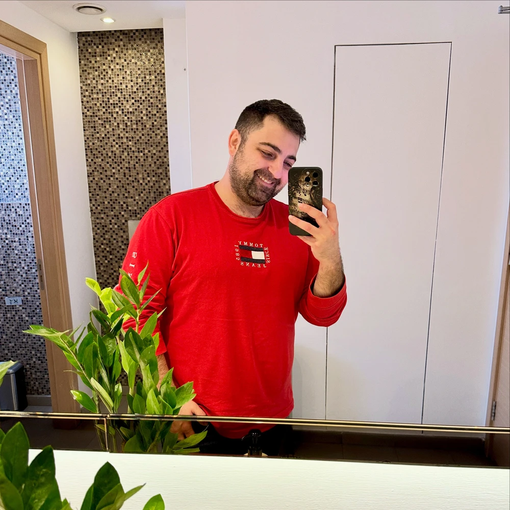 GIF uploaded by Vartan