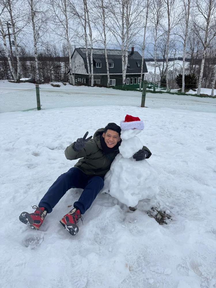 GIF diunggah oleh Jim