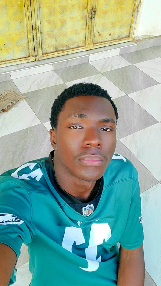 GIF uploaded by Amiri