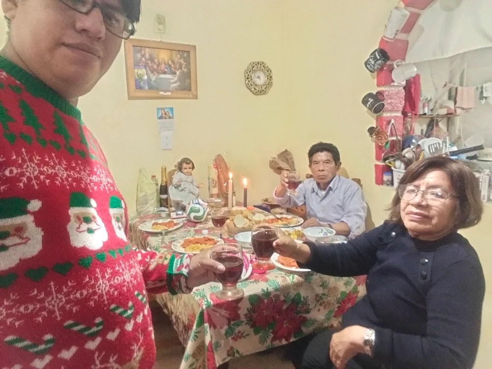 GIF uploaded by Ray Carrera