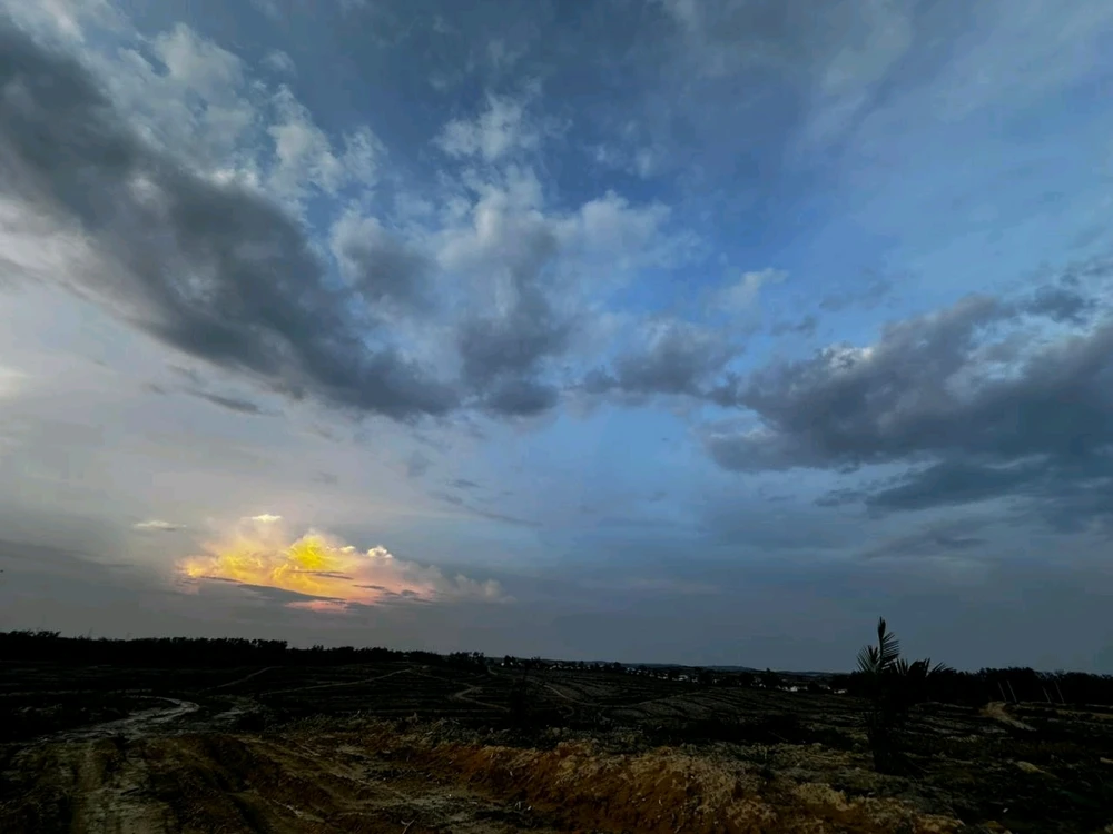 GIF uploaded by Rut ginting