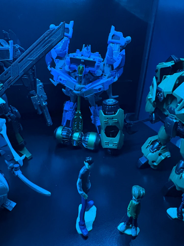 The Forge of Solus came with Bulkhead but of course the Commander has to wield it!