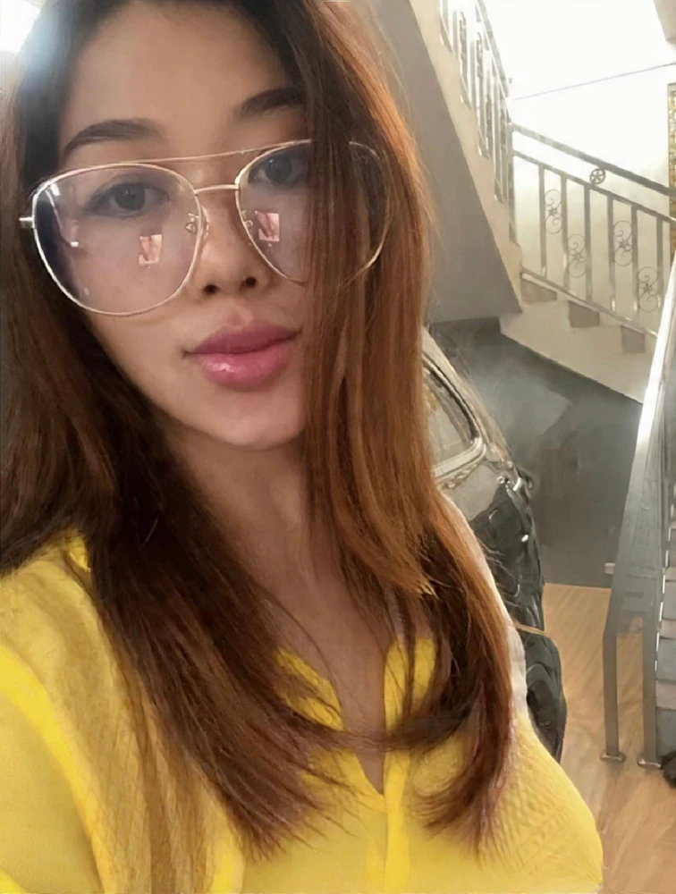 GIF diunggah oleh Bailey