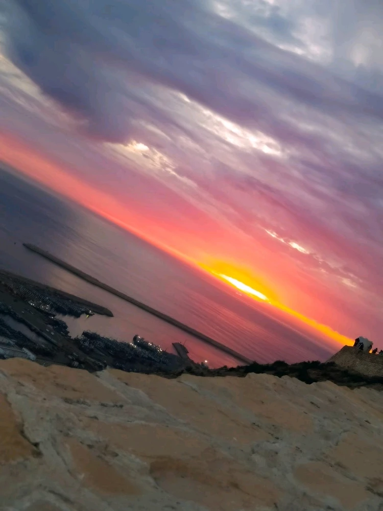 GIF uploaded by Loula