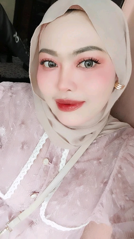 GIF diunggah oleh Novelisnova