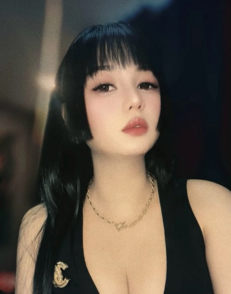 GIF na in-upload ni Mae