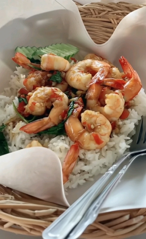 GIF uploaded by Jellyfish