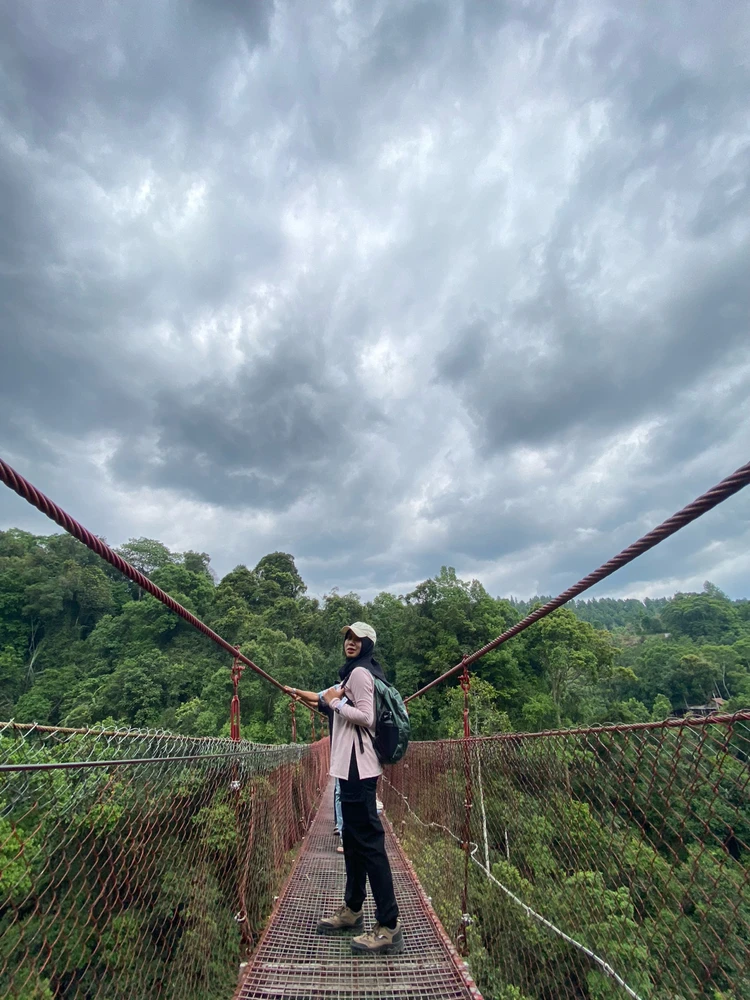 GIF uploaded by Dyah N