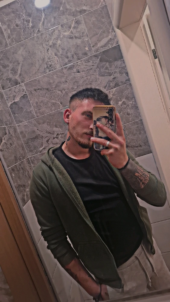 GIF učitao/la Marin